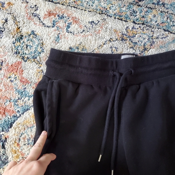 GAP wide leg sweats - Picture 2 of 5